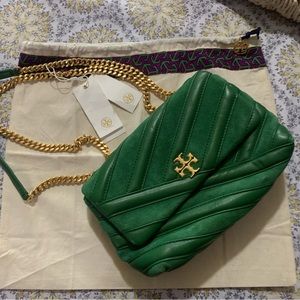 TORY BURCH,KIRA CHEVRON CONVERTIBLE SHOULDER BAG